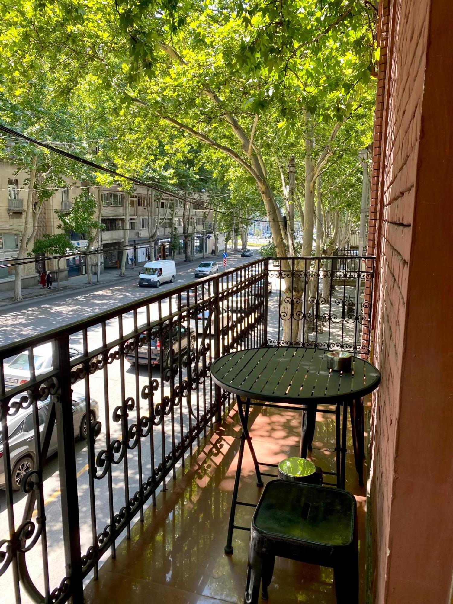 Queen Hostel Tbilisi Exteriör bild